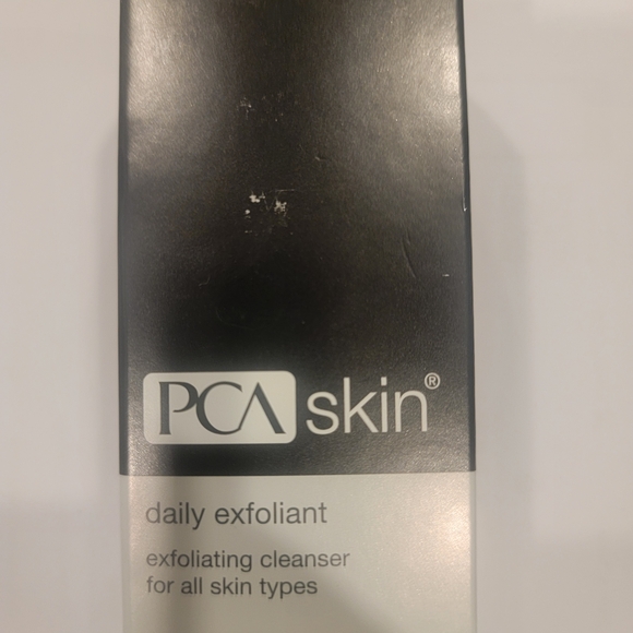 PCA Skin Daily Exfoliant Cleanser - Black and White - Picture 2 of 6